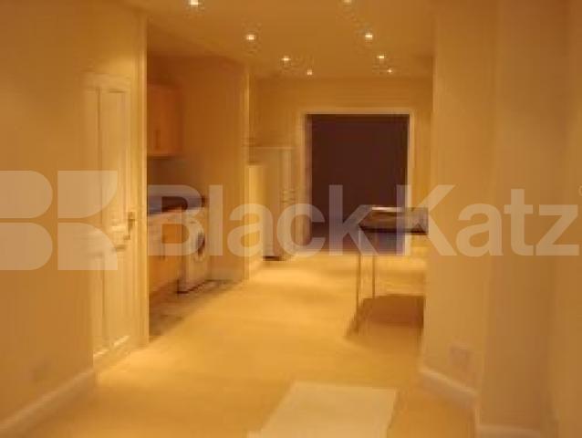 			AVAIL 15-10-11, 1 Bedroom, 1 bath, 1 reception Flat			 Lisson Grove, Marylebone